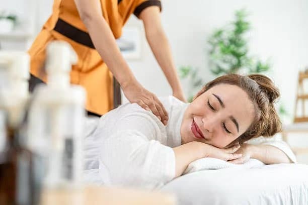 Clothed Combination Massage 100min